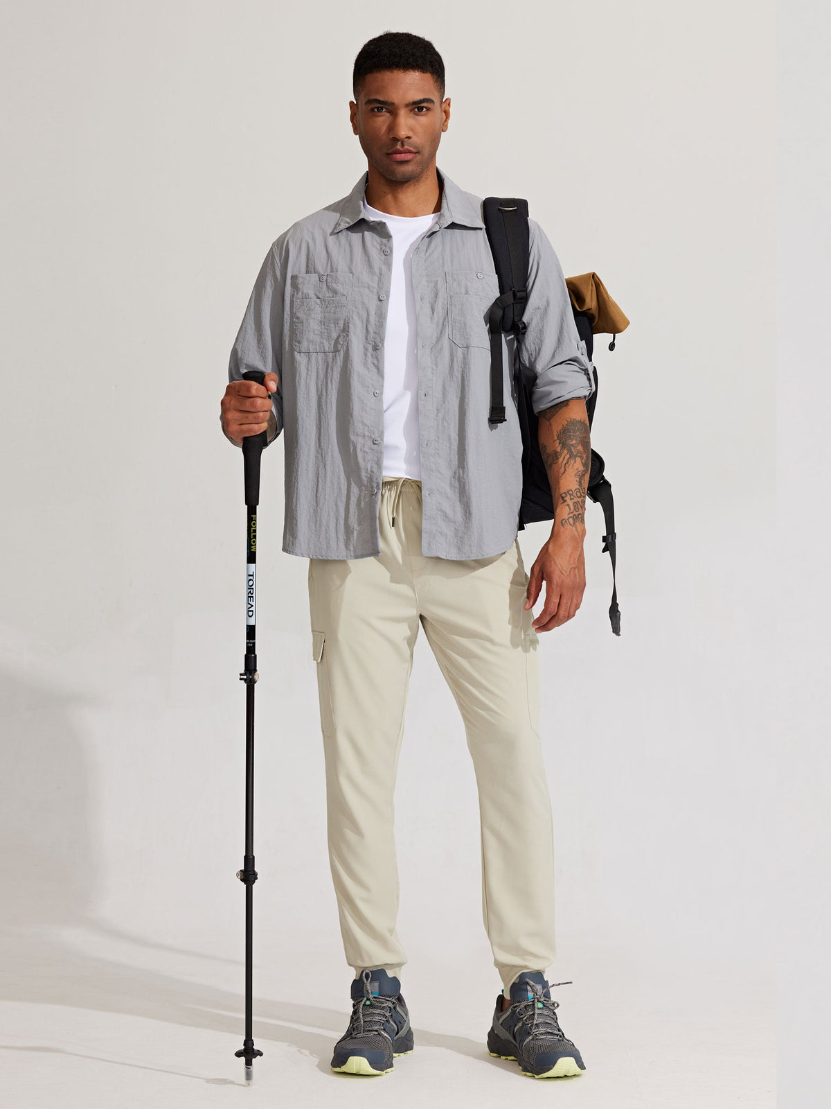 Men's Lightweight Cargo Hiking Running Joggers_Khaki_model3